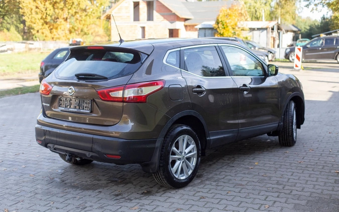 Nissan Qashqai cena 60900 przebieg: 76061, rok produkcji 2015 z Bierutów małe 211